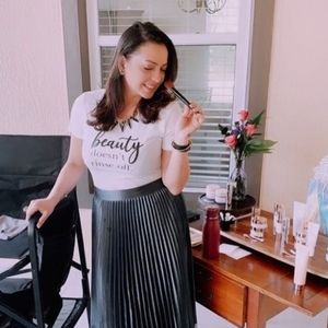 Meet your Posher, Saray